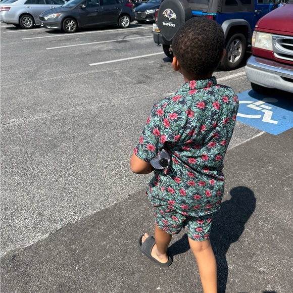 Boys Short Set - Picture 8 of 8